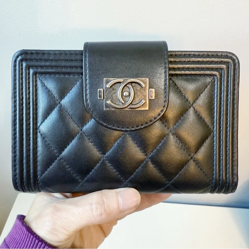 CHANEL Boy L-Zip Pocket Wallet Quilted Lambskin Leather Black